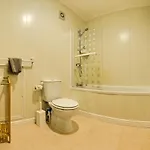 公寓 Spacious Apartment, Stunning Views Sleeps Up To 4 *