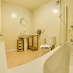Spacious Apartment, Stunning Views Sleeps Up To 4 公寓