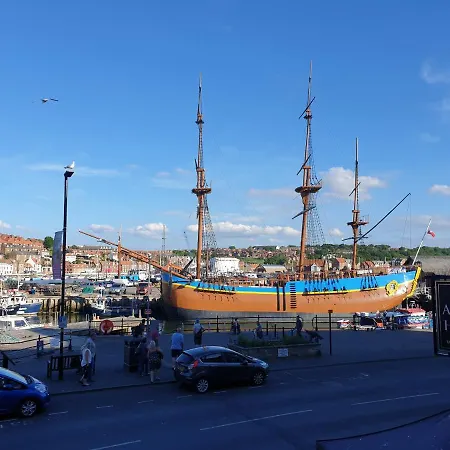 The Whitby Prospect, 2 Bed Apartment Sleeps Up To 4 Appartamento *