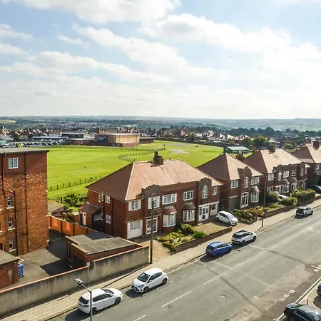 Apartment The Prospect, 2 Bed With Stunning Views, 2 Mins From *