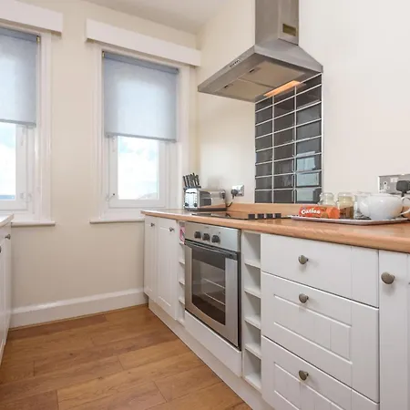 The Prospect, Large Apartment, Fantastic Views & Parking *
